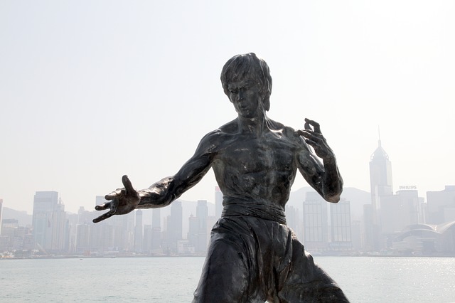 Bruce Lee Statue